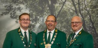 Ratingen: Hubertus-Kompanie schießt Könige aus Gesucht werden die Nachfolger von Kompaniekönig Andreas Goeldner, dem Traditionskönig André Engelmann sowie dem Jungkönig Philipp Rohm. Foto: Verein