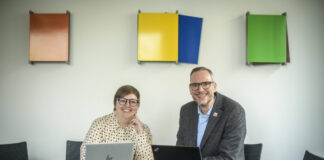Neues Herbstsemester der VHS Essen beginnt Die stellvertretende Direktorin der VHS Essen, Sophia Schmidt, und Direktor Stephan Rinke. Foto: Volker Hartmann/VHS Essen