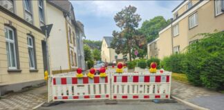 Neviges: Tagelange Vollsperrung sorgt für Einschränkungen An der Bogenstraße in Neviges laufen weiterhin die Bauarbeiten. Foto: Volkmann