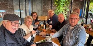 Vier Zelte, viel Einsatz und guter Wein: Gelungenes Weindorf-Wochenende in Langenberg