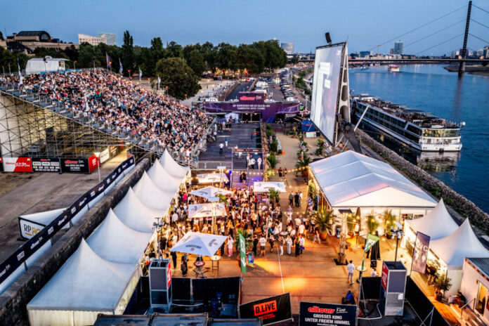kino-DrohneEröffnung-30.07.2026 Die Premiere ist gelungen - das Kino war zum Start ausverkauft. Foto: D.LIVE/Kai Kuczera