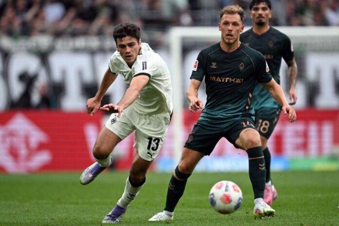Giovanni Reyna (l) Giovanni Reyna (l) könnte Borussia Mönchengladbach verlassen. (Archivbild)
