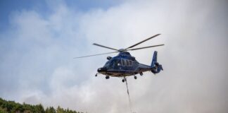 Mehrere Löschhubschrauber bei Hürtgenwald erwartet Auch heute sollen Hubschrauber wieder Löschwasser über den Flammen abwerfen.