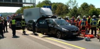 Unfall auf A45 – Fahrbahn Richtung Dortmund wieder frei Die A45 war infolge des Unfalls gesperrt.