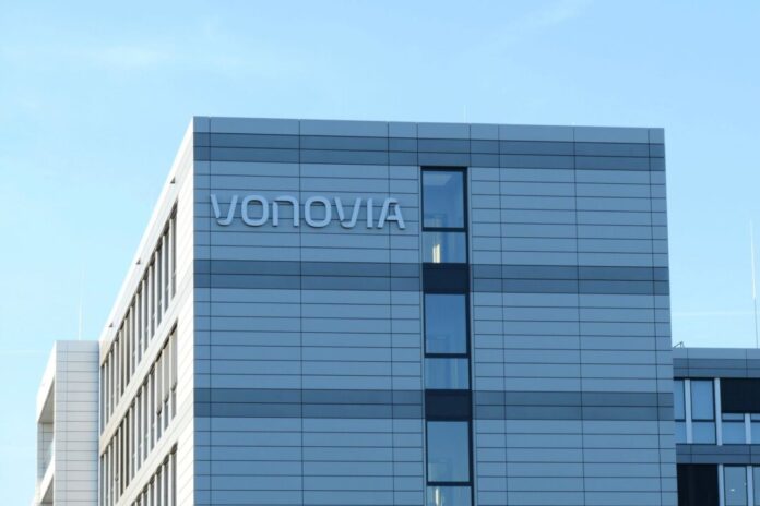 Vonovia Vonovia-Chef Mucic sieht in den Plänen der Regierungskoaltition zur Gründung einer Wohnungsbaugesellschaft für bezahlbares Wohnen (WBG) auch Geschäftsmöglichkeiten für sein Unternehmen.