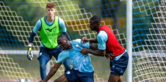 Zehnter Neuer: SV Waldhof leiht Bochumer Keumo aus Linksverteidiger Darnell Keumo (l) soll sich beim SV Waldhof in der 3. Liga weiterentwickeln.