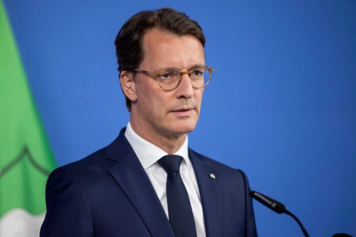 Wüst dankt Waldbrandbekämpfern: «Unser Land hält zusammen» Der Großbrand im Hürtgenwald beschäftigt auch die nordrhein-westfälische Regierung. (Archivbild)