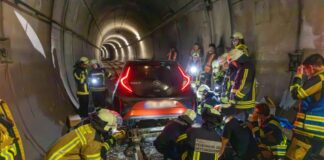 63-Jährige fährt einen Kilometer weit in U-Bahn-Tunnel Erst nach einem Kilometer endete die Fahrt.