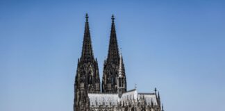 Deutlich mehr Mitglieder im Dombauverein seit Eintrittspreis Seit dem 1. Juli kostet der Kölner Dom Eintritt. (Archivbild)