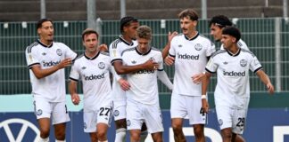 11:0: Frankfurt überrollt St. Tönis mit Rekordsieg Mit einem 10:0 feierte Eintracht Frankfurt zur Pause den höchsten Halbzeitstand in der Geschichte des DFB-Pokals.