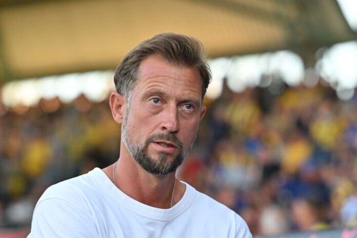Eintracht Braunschweig - VfL Bochum Eintracht-Coach Lars Kornetka und sein Team sind wieder auf dem Boden der Tatsachen angekommen.