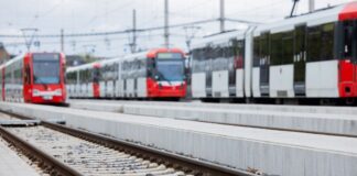 Ende Juli von Bahn erfasst: 57-Jähriger gestorben Der Mann war bei Rot auf den Gleisen. (Symbolbild)