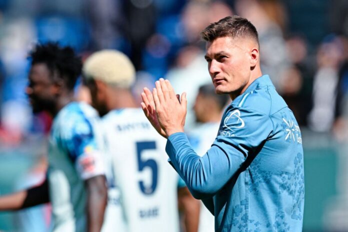 SV Wehen Wiesbaden - Bayer Leverkusen Verließ den Platz nach seiner Auswechselung zu langsam: Leverkusens Patrick Schick.