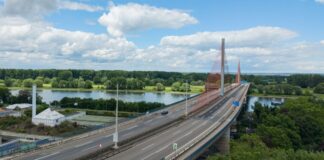 Abrissarbeiten an Bonner Nordbrücke beginnen Die Bonner Nordbrücke ist seit zwei Monaten gesperrt. Nun startet der Abriss der maroden Vorlandbrücke. (Archivbild)