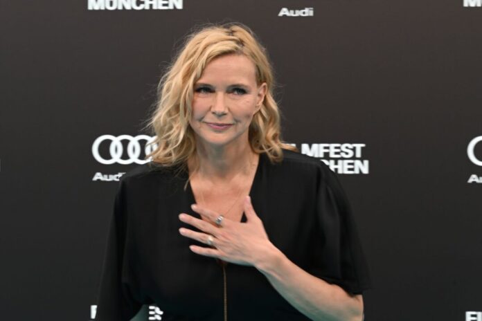 Landesverdienstorden für Veronica Ferres Veronica Ferres habe sich um Nordrhein-Westfalen verdient gemacht, lobt Ministerpräsident Hendrik Wüst (CDU). (Archivbild)