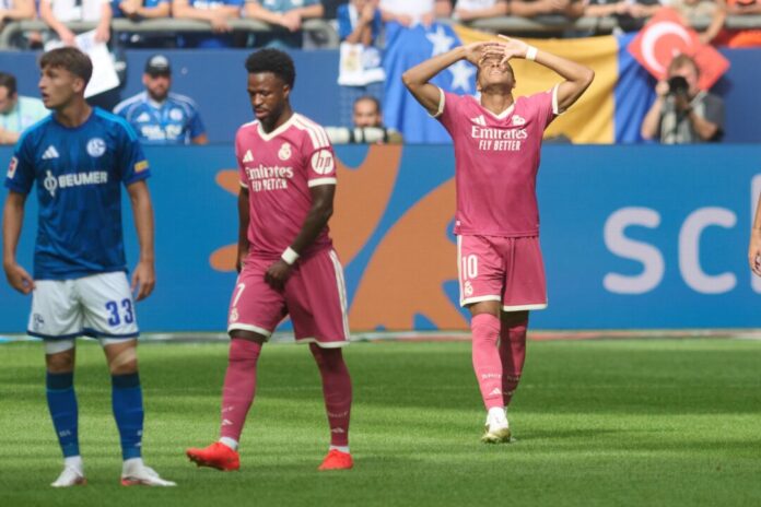 Fußball, Männer: Testspiel, FC Schalke 04 – Real Madrid CF Kylian Mbappé erzielte die frühe Führung für Real Madrid.