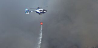 Großbrand im Hürtgenwald: Explosive Lage für Einsatzkräfte Ob Löschhubschrauber, Wasserwerfer oder Panzer - in Hürtgenwald wird alles technisch Mögliche an den Start gebracht, um den Waldbrand zu bekämpfen.