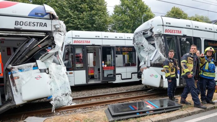 Schwerer Straßenbahnunfall in Gelsenkirchen Bei dem Unfall gab es viele Verletzte, bei mehreren wird auch Lebensgefahr nicht ausgeschlossen.