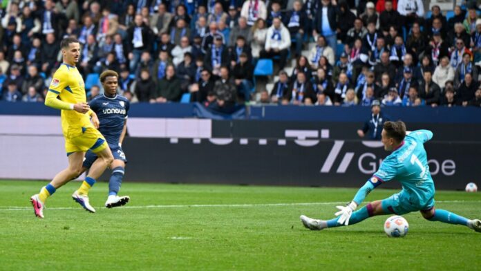Farid Alfa-Ruprecht im Trikot vom VfL Bochum Farid Alfa-Ruprecht erzielte in der vergangenen Saison einen Treffer gegen Eintracht Braunschweig. (Archivbild)