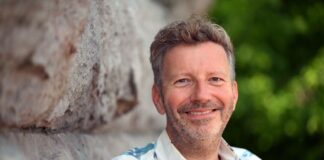 Thorsten Schorn sucht den Super-Balkon Thorsten Schorn hat den Jury-Vorsitz beim Wettbewerb um den schönsten Balkon im Ruhrgebiet übernommen. (Archivbild)