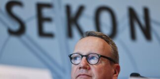 Gerichts-Azubi wegen drei Überfällen an einem Tag verhaftet NRW-Justizminister Benjamin Limbach (Grüne) informierte den Rechtsausschuss über die Verhaftung. (Archivfoto)