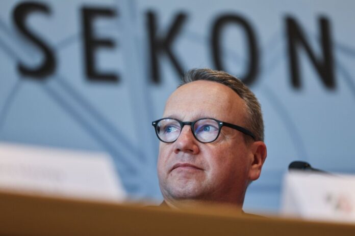 NRW-Justizminister Benjamin Limbach NRW-Justizminister Benjamin Limbach (Grüne) informierte den Rechtsausschuss über die Verhaftung. (Archivfoto)