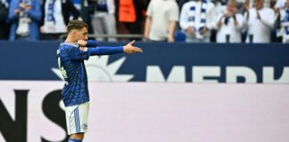 Schalke verlängert Vertrag mit Aouchiche bis 2030 Adil Aouchiche hat seinen Vertrag bei Schalke 04 bis 2030 verlängert. (Archivbild)