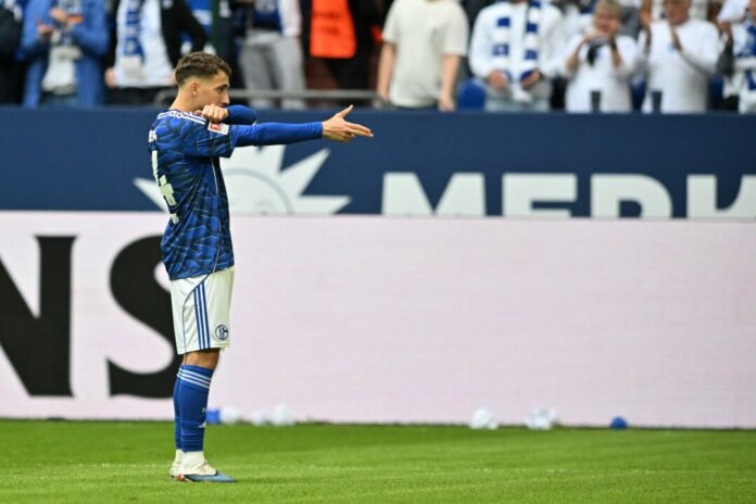 Adil Aouchiche Adil Aouchiche hat seinen Vertrag bei Schalke 04 bis 2030 verlängert. (Archivbild)