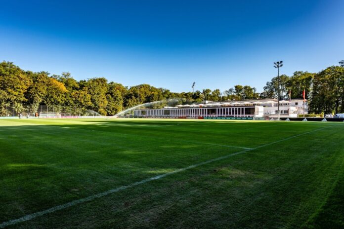 Streit um Ausbau des Trainingszentrums des 1. FC Köln Der 1. FC Köln darf sein Trainingszentrum im Grüngürtel der Stadt ausbauen.