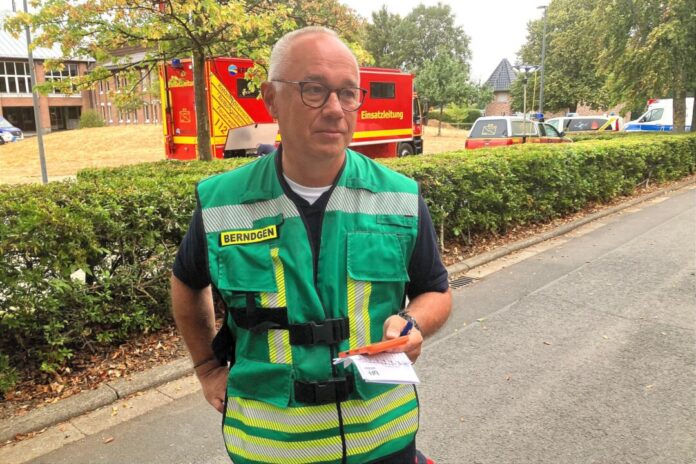Waldbrand im Hürtgenwald Feuerwehrsprecher Peter Berndgen äußert sich optimistisch zum weiteren Verlauf der Brandbekämpfung im Hürtgenwald.