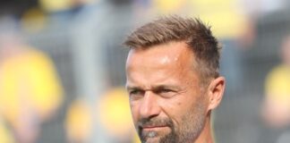Würzburger Kickers hoffen auf Sensation gegen Köln Die Würzburger von Michael Schiele brauchen gegen Köln auch Matchglück. (Archivbild)