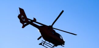 Radfahrer nach Unfall auf Landstraße schwer verletzt Mit einem Helikopter wird der Radfahrer in eine Klink geflogen. (Symbolbild)