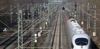 Bahnstrecke Düsseldorf-Köln ab Freitag gesperrt Wichtige Nord-Süd-Trasse wird voll gesperrt. (Archivbild)