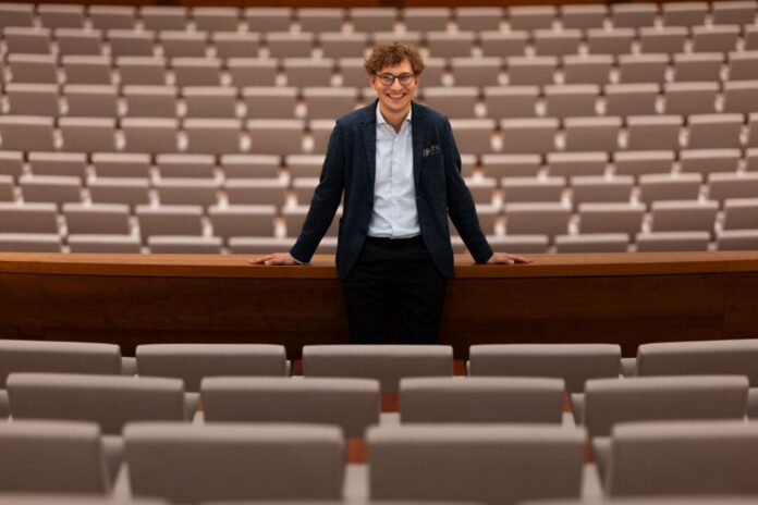 Bochumer Generalmusikdirektor Aurel Dawidiuk Der neue GMD und Intendant ist erst 25 Jahre alt.