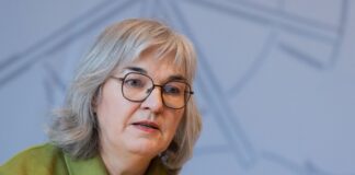 NRW-Kinderschutzbeauftragte fordert Prien zum Umdenken auf Petra Ladenburger übt harte Kritik an den Sparplänen der Bundesfamilienministerin. (Archivbild)