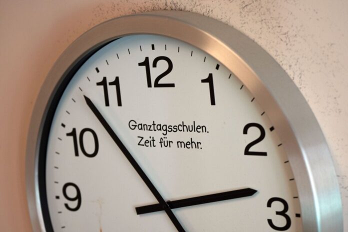 Was Kinder nach den Ferien in der Ganztagsschule erwartet Wie viel Zeit im schulischen Ganztag tatsächlich für die Förderung von Grundschülern bleibt, wird sich erst noch zeigen. (Symbolbild)
