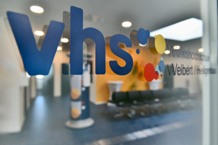 VHS Volkshochschule Logo