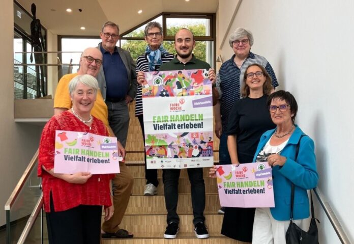 Mitglieder der Steuerungsgruppe „Fairtrade-Stadt-Ratingen“ laden zu den „Fairen Wochen“ ein. Foto: Stadt Ratingen Mitglieder der Steuerungsgruppe „Fairtrade-Stadt-Ratingen“ laden zu den „Fairen Wochen“ ein. Foto: Stadt Ratingen