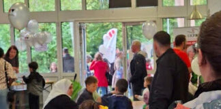 Ein Stadtteilfest trotzt dem Regen: Tolle Stimmung und Gemeinschaft im „BiLo“ An Open-Air war nicht zu denken: Das Stadtteilfest verlegten die Organisatoren in die Innenräume. Foto: privat