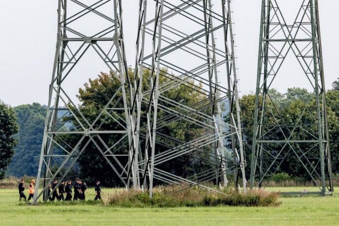 Nach Angriff auf Stromnetz in Südbrandenburg Die Polizei hat nach der Festnahme eines Verdächtigen zunächst keine Hinweise auf weitere Täter. (Archivbild)