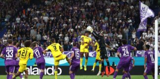 Erst holprig, dann souverän: BVB gegen Fünftligisten weiter Die HEBC-Amateure wehrten sich eine halbe Stunde tapfer gegen die Dortmunder Übermacht.