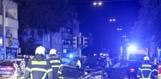 Unfall in Wuppertal – eine Schwerverletzte Die Polizei wurde in Wuppertal zu einem schweren Unfall gerufen.
