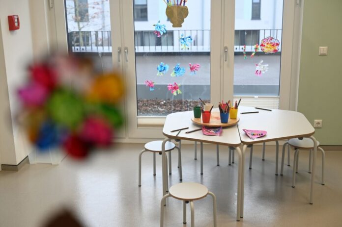 Kindertagesstätte (Kita) In der NRW-Politik ist eine Debatte entbrannt, ob das letzte Kita-Jahr verpflichtend werden sollte. (Symbolbild)