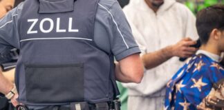 Zoll kontrolliert bundesweit in Barbershops und Friseure Auch in Köln wurden mehrere Friseurgeschäfte und Barbershops vom Zoll kontrolliert.