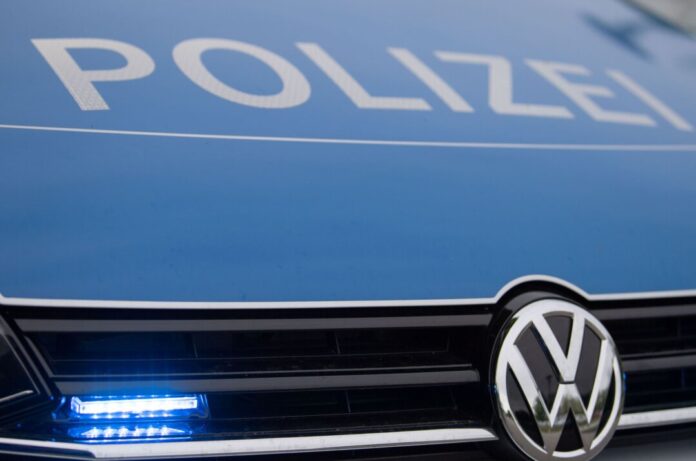 Polizei Insgesamt acht Autos wurden in den Unfall verwickelt. (Symbolbild)
