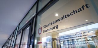 Hamburger Staatsanwälte übernehmen erstmals Cum-Ex-Verfahren Die Hamburger Staatsanwaltschaft hat ein Ermittlungsverfahren aus Köln übernommen - die Akte soll 14 Umzugskartons und 600 Millionen Dateien umfassen. (Archivbild)