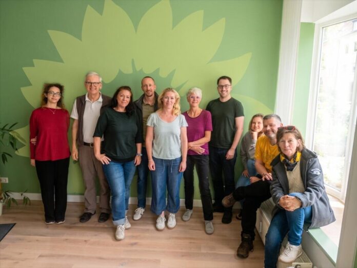 B90 Die Grünen Kreisvorstand Die Grünen im Kreis Mettmann setzen sich für starke Ortsverbände ein eine aktive politische Kommunikation ein. Foto: Grüne Kreis Mettmann