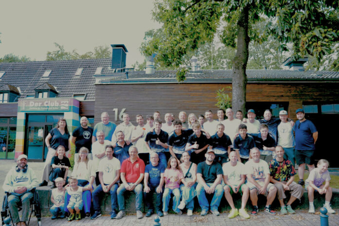 Dart Der Verein "H-Town United" richtete seine erste offene Dartmeisterschaft aus: Das kam gut an. Foto: privat
