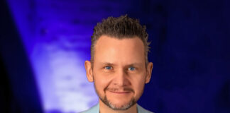 Kabarettist Tobias Mann in Langenberg: Was ist echt und was ist falsch?