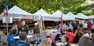 Heiligenhaus: Vier Tage französischer Markt auf dem Kirchplatz